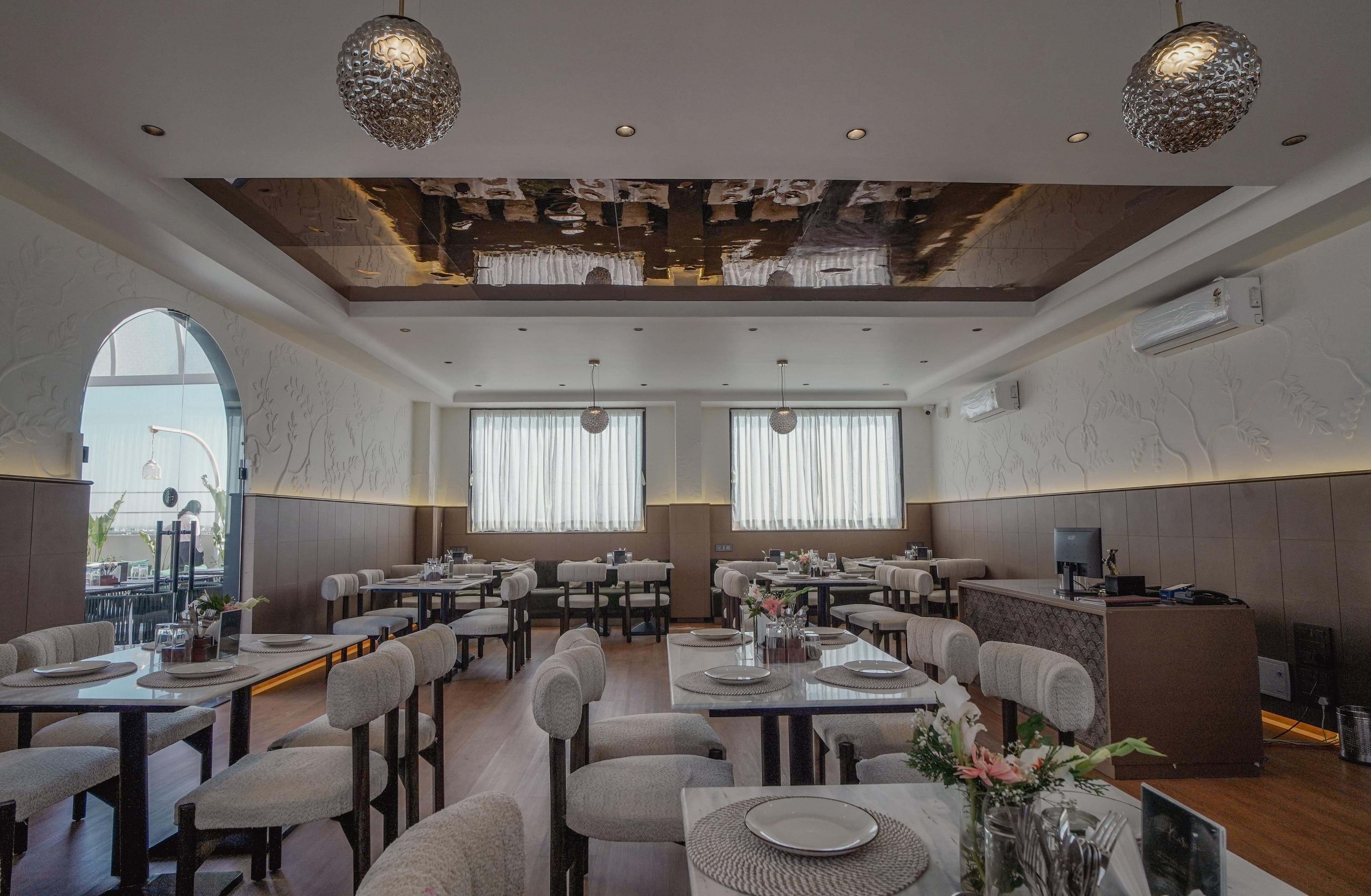 LUXURY RECEPTIONS